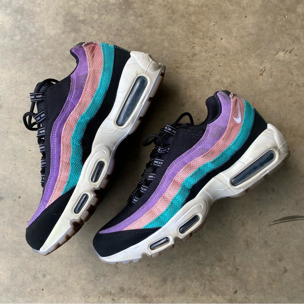 Nike Air Max 95 “have a Nike day” smiley sneakers good condition. - Picture 3 of 5